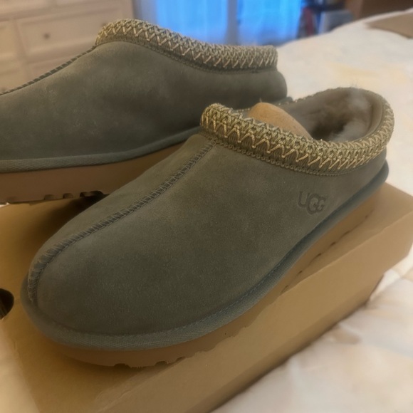 UGG Shoes - UGG® Tasman Il Slipper Women’s Size 9 MOSS GREEN